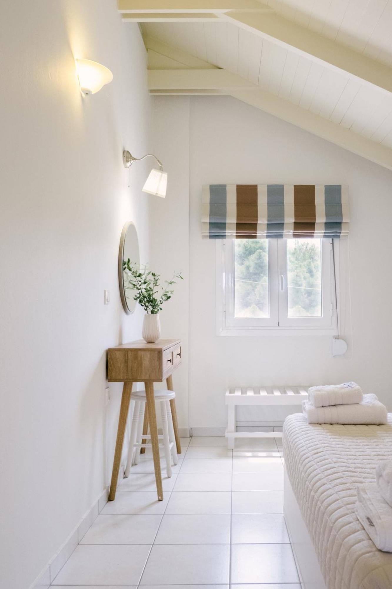 Blue House Apartment *